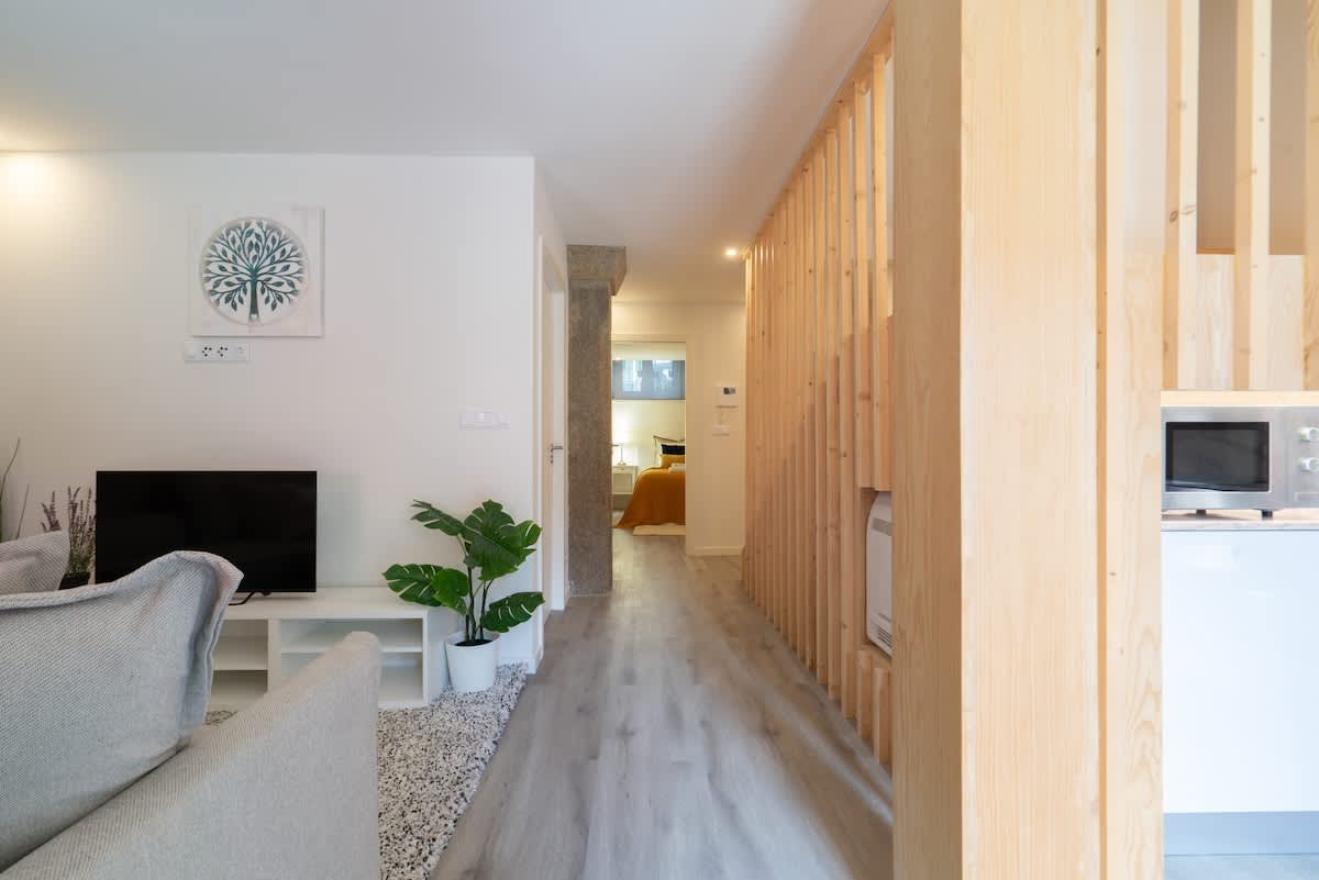 Comfy Flat | Jacuzzi & Terrace by HostWise