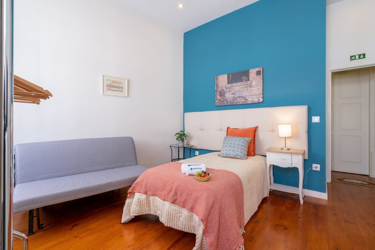 Cozy Sunny Flat | City Center by HostWise