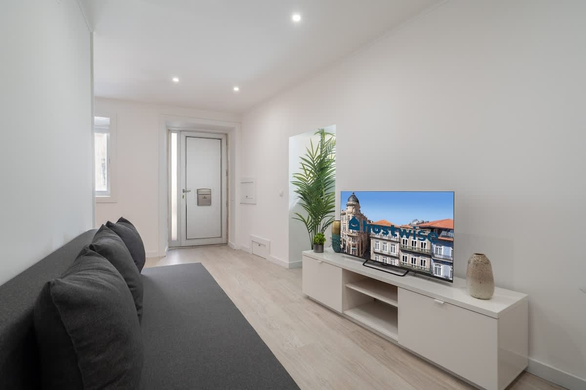 Downtown Cosy House by Host Wise
