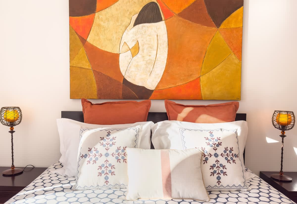 Bright Paranhos Hideaway near Metro by HostWise