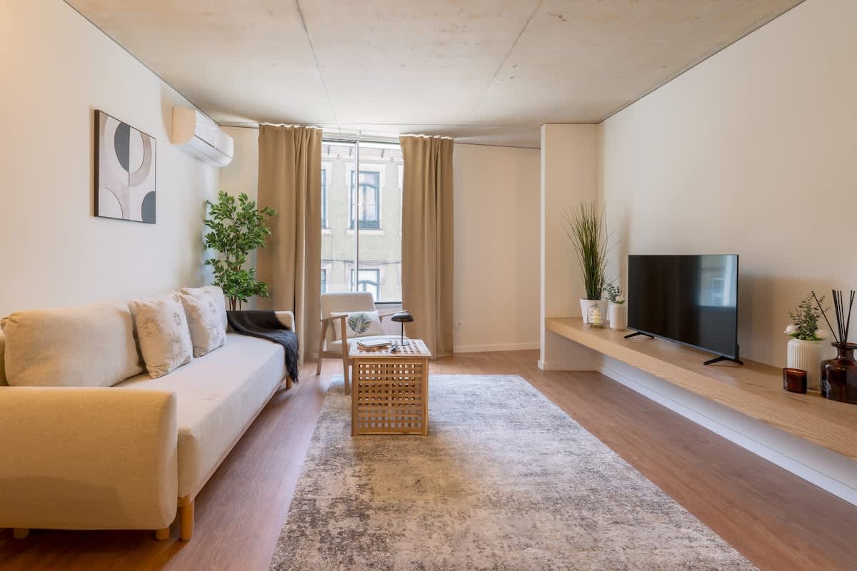 Modern & Stylish Flat by HostWise