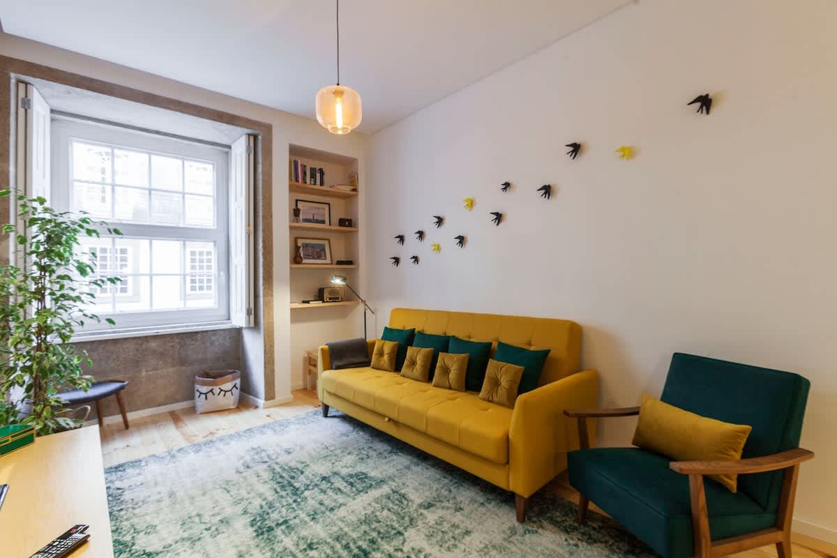 Historic Charm Flats for 10 by HostWise