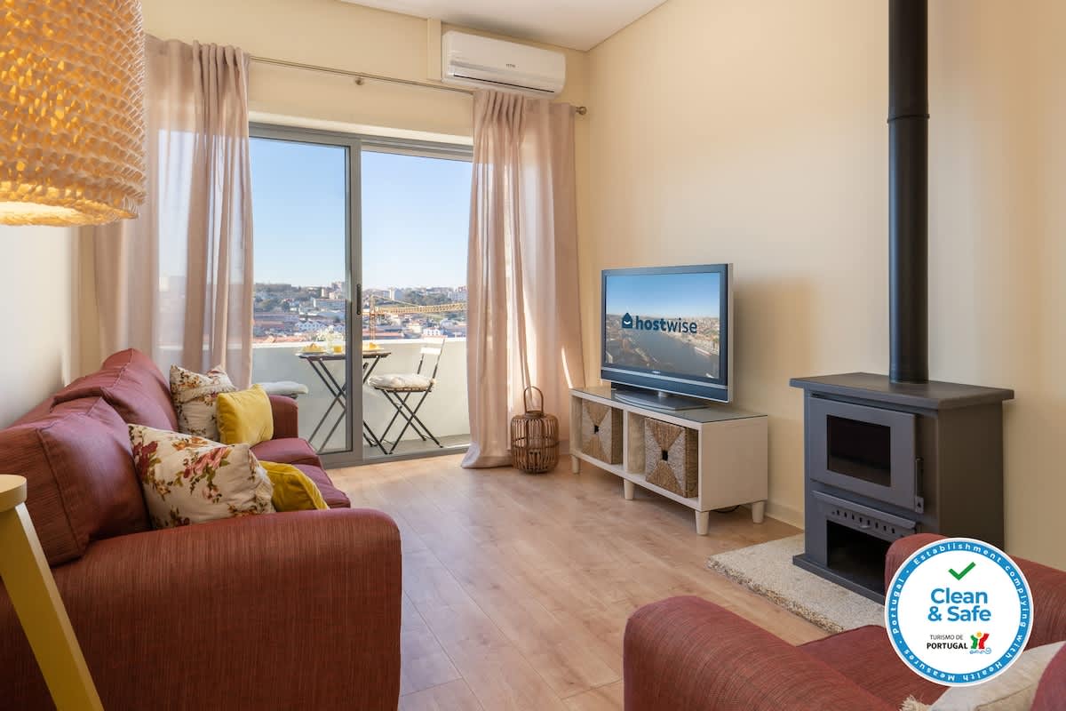 Gaya Avenue 101 - Flat w/ Balcony