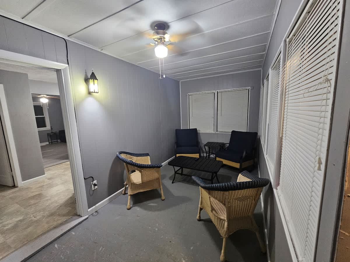 3 Seasons Porch — photo 4