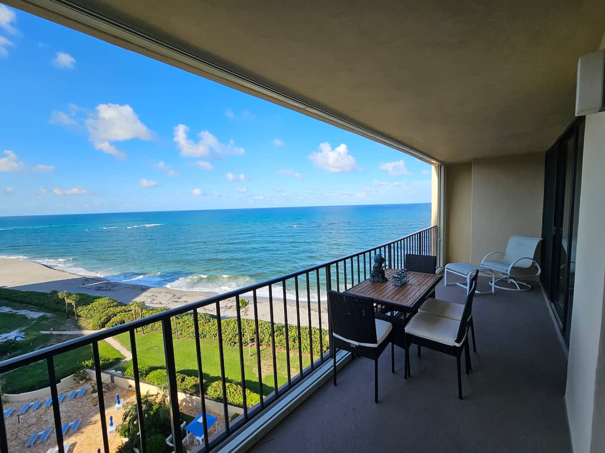 Balcony — photo 1