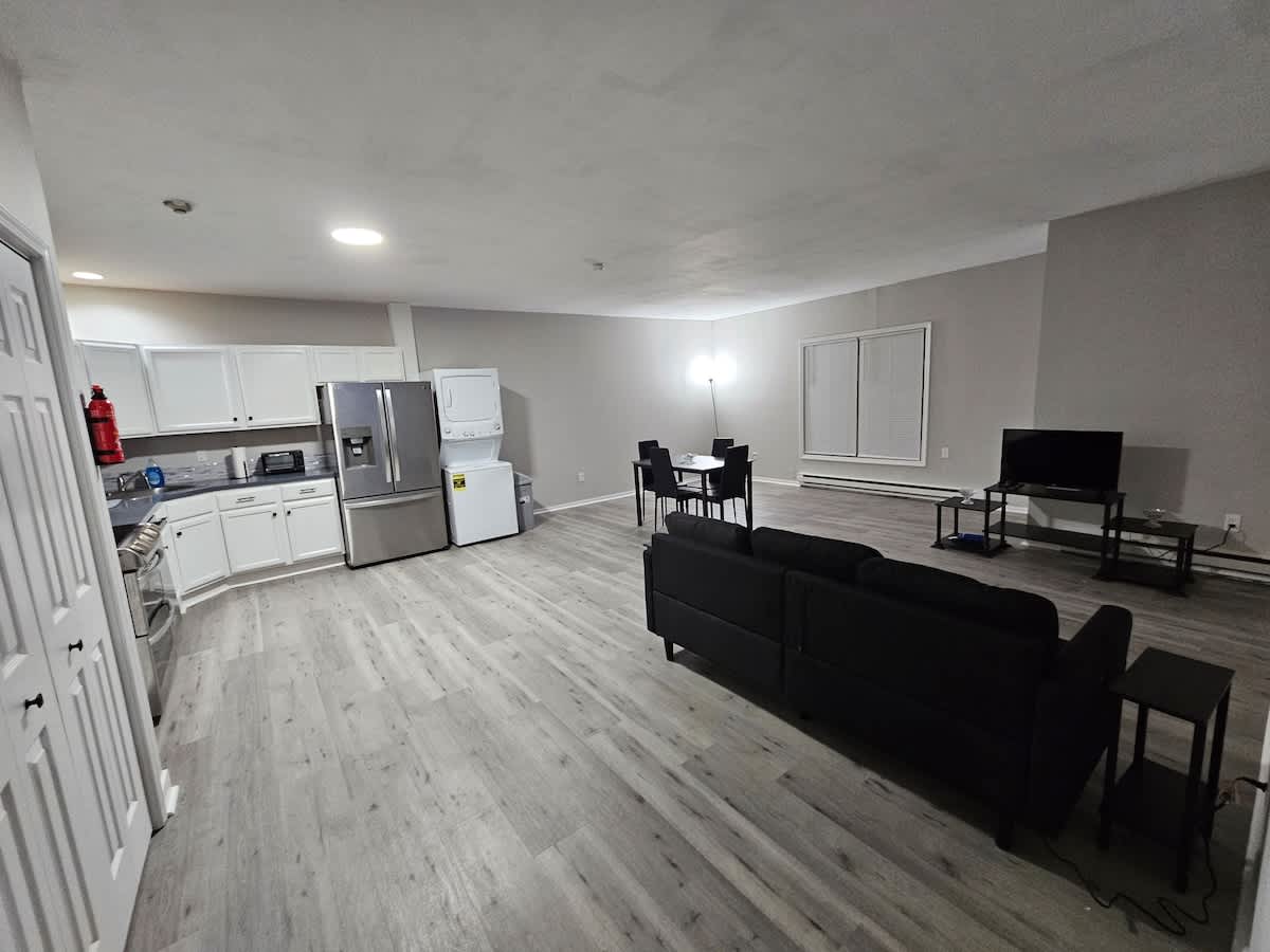 Open concept living Room, dining room, kitchen — photo 5
