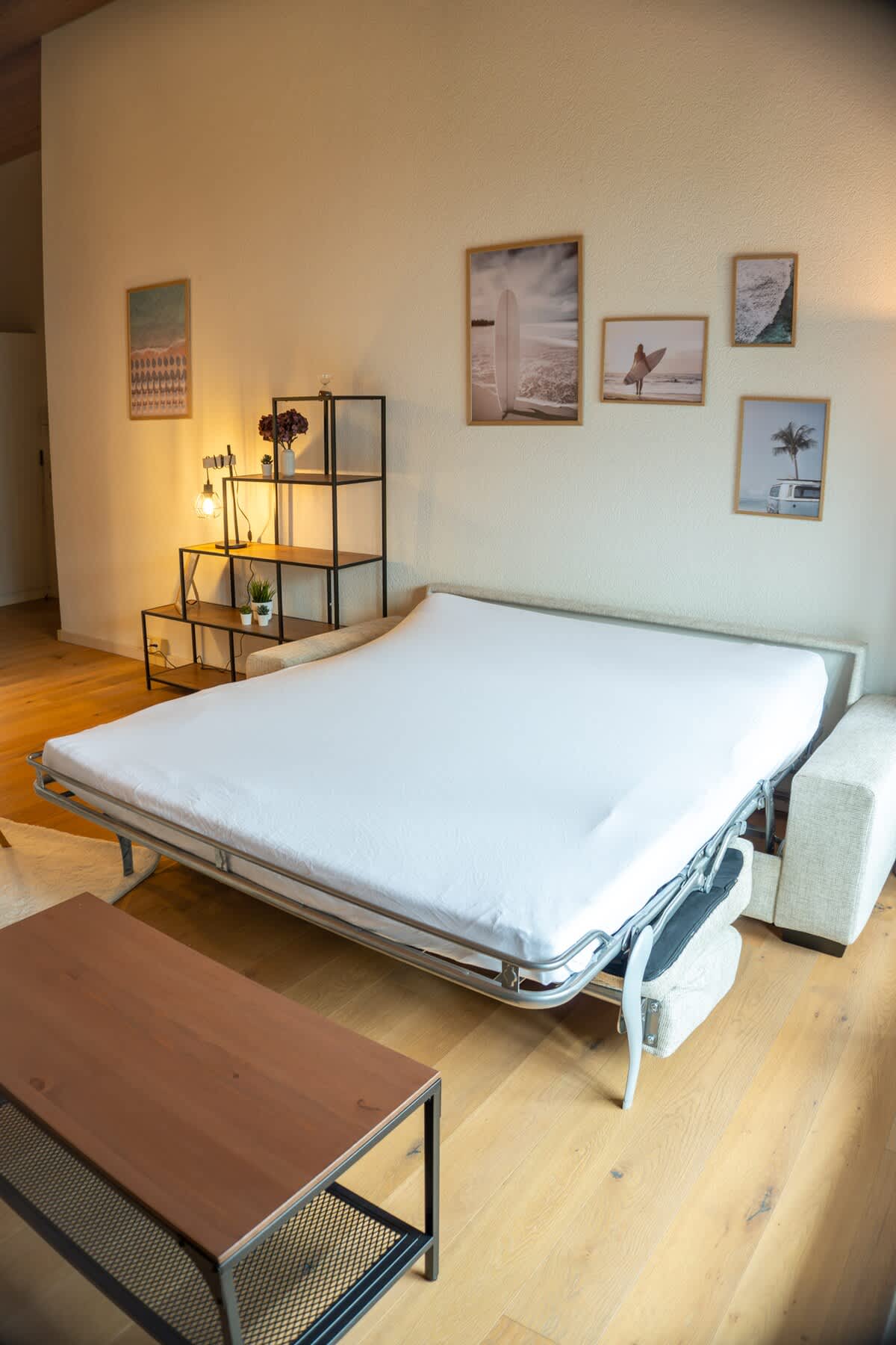 Surfers Lodge | Lake View & Pool