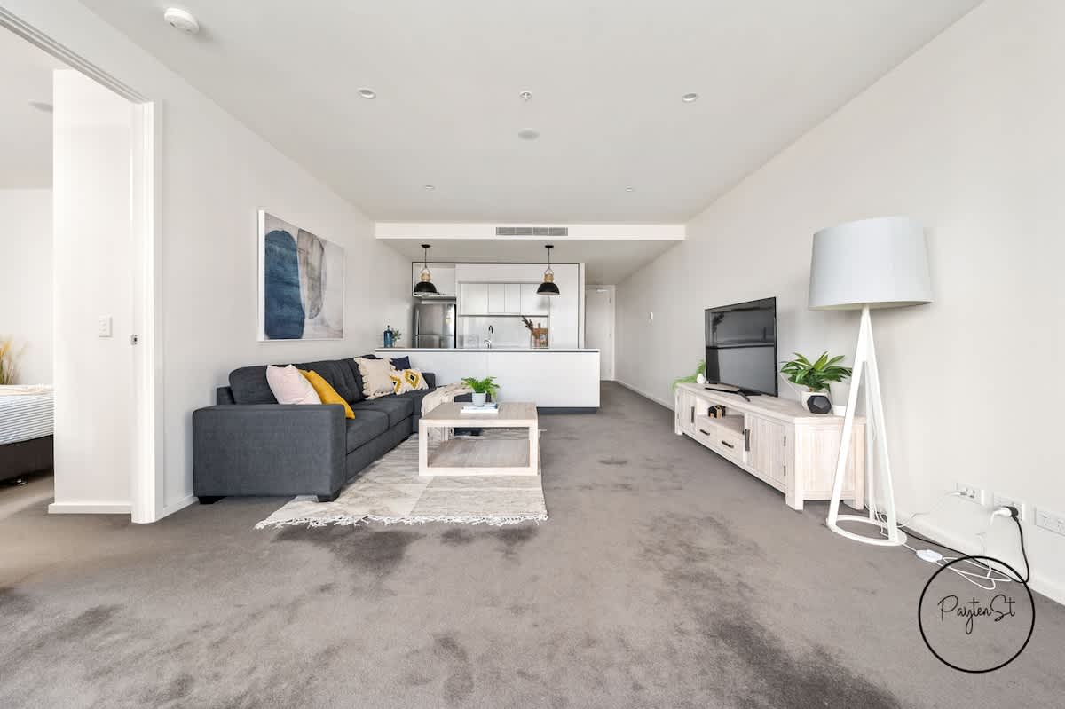 Happy Honeysuckle - WiFi included - No Airbnb Fees