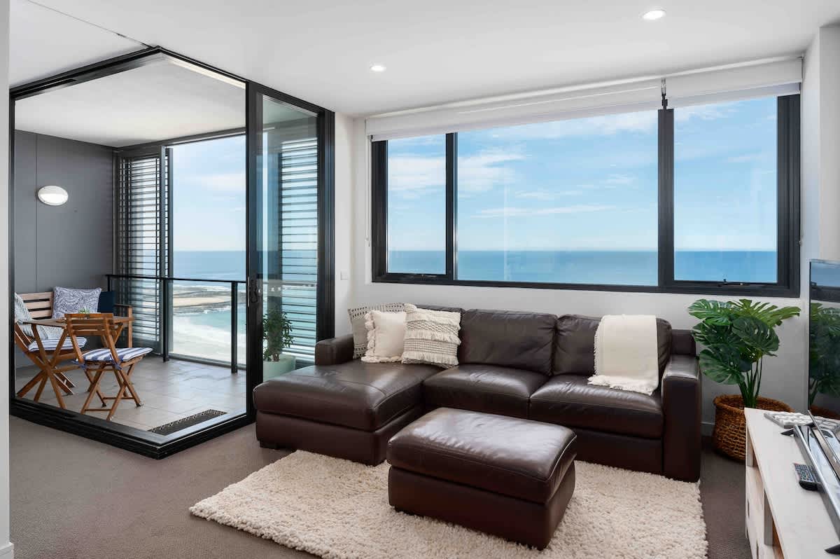 Beachfront Beauty - wifi included - No Airbnb Fees