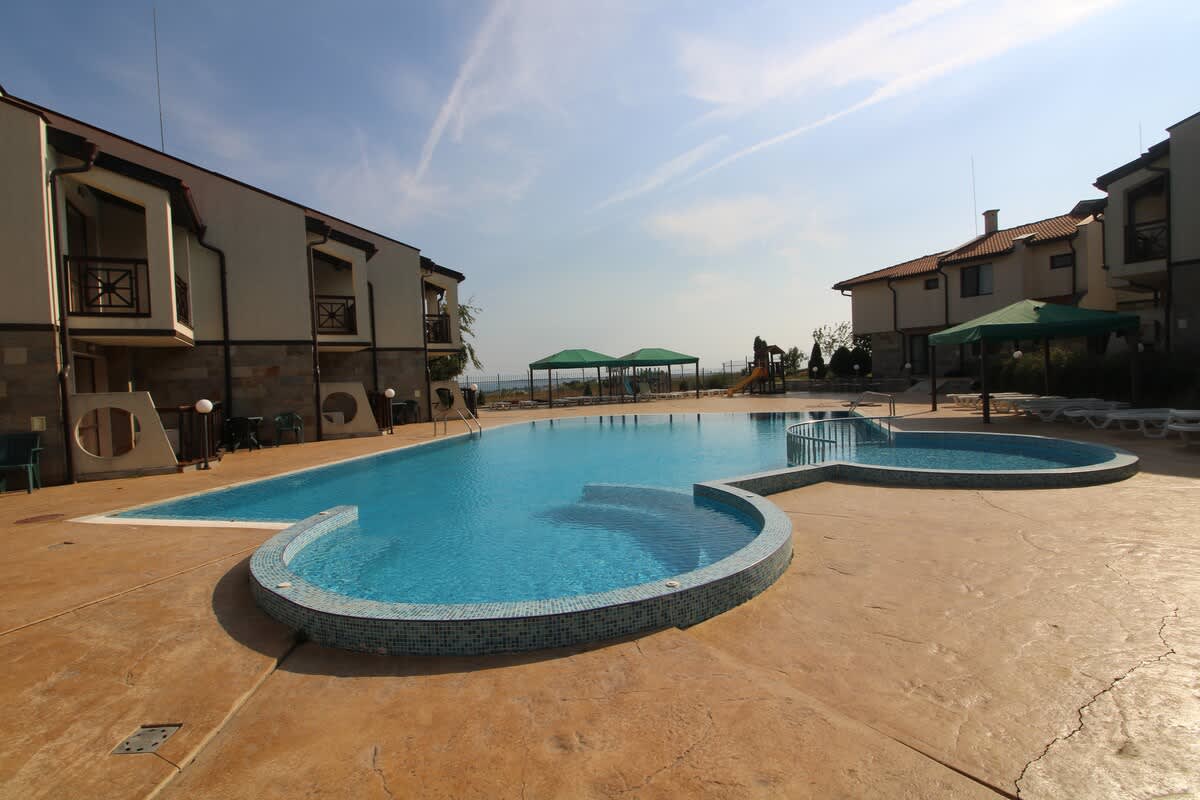 Property thumbnail 6