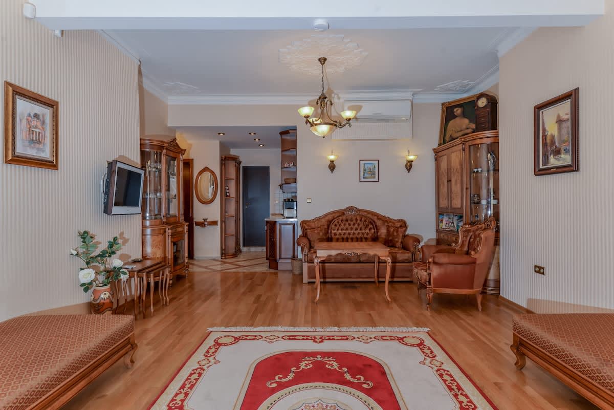 Property thumbnail 2