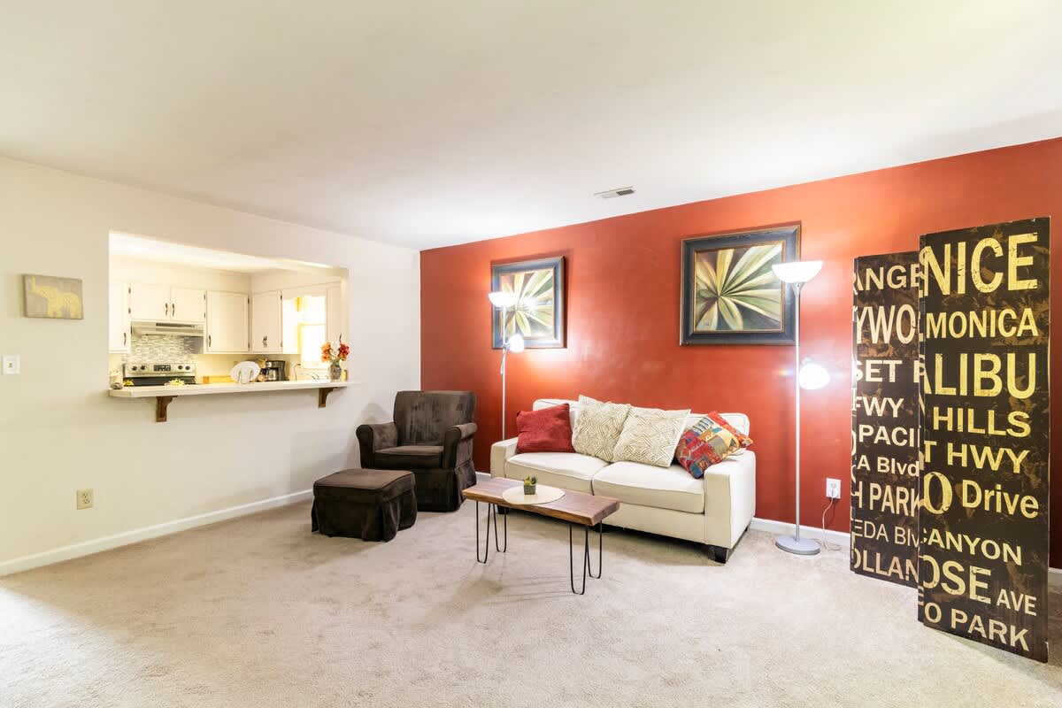 2 Bedroom Duplex Near Carilion & Downtown Roanoke! — Roanoke, VA — vacation rental