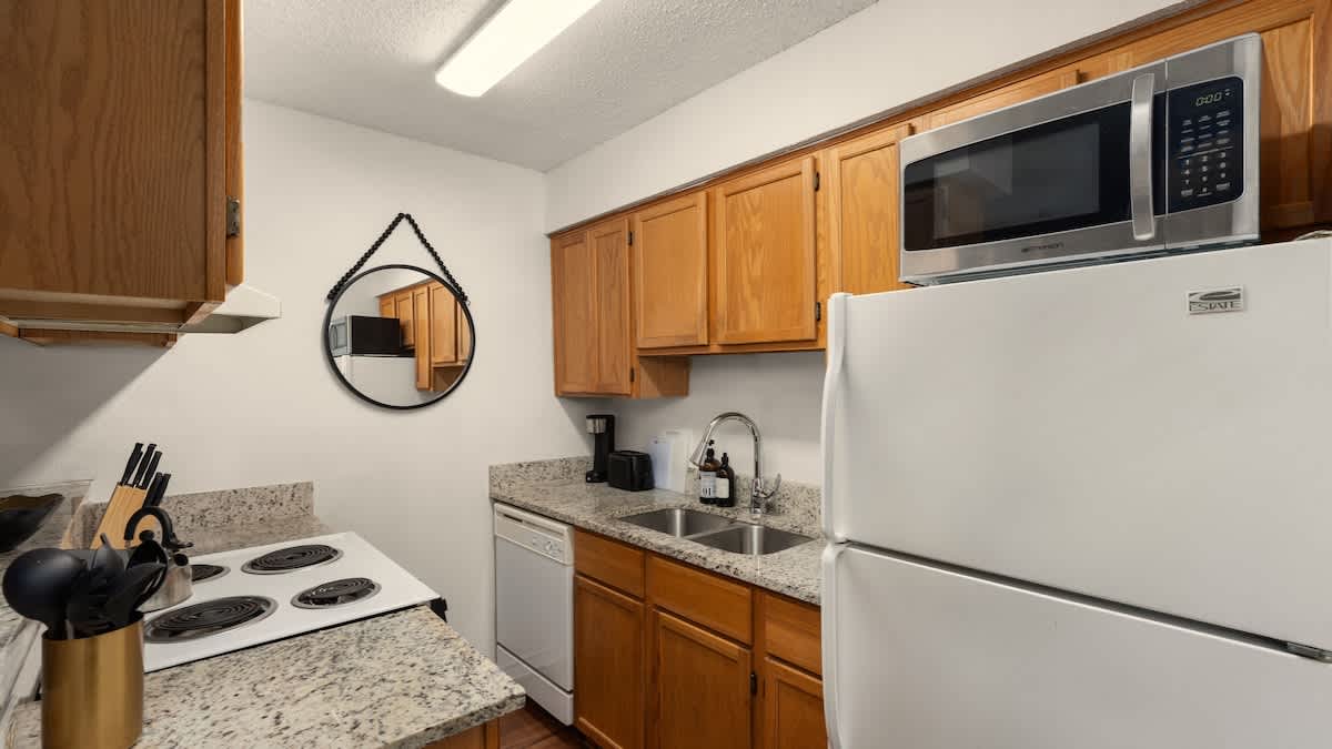Quiet 2BR Near UT - Just 6 Min to Downtown - Foto 15