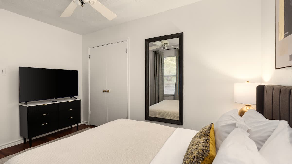 Quiet 2BR Near UT - Just 6 Min to Downtown - Foto 18
