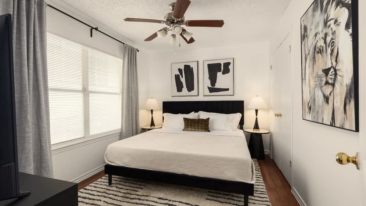 Quiet 2BR Near UT - Just 6 Min to Downtown