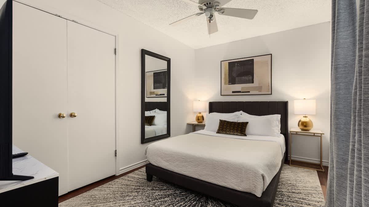 Quiet 2BR Near UT - Just 6 Min to Downtown