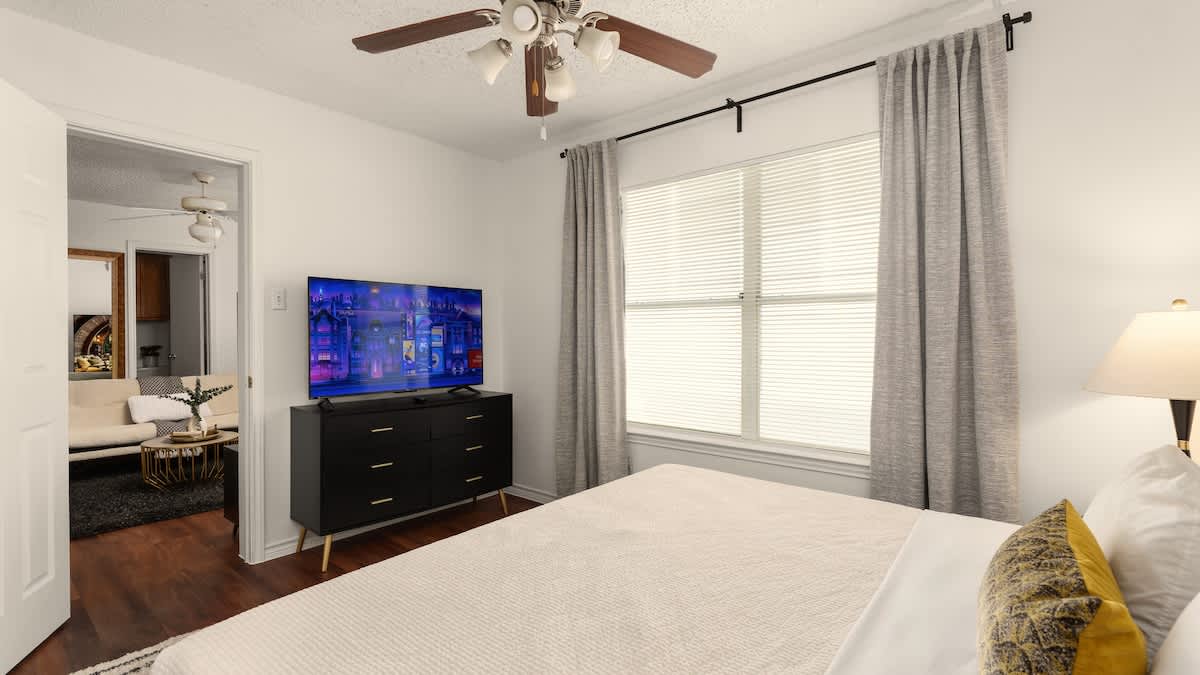 Quiet 2BR Near UT - Just 6 Min to Downtown - Foto 10