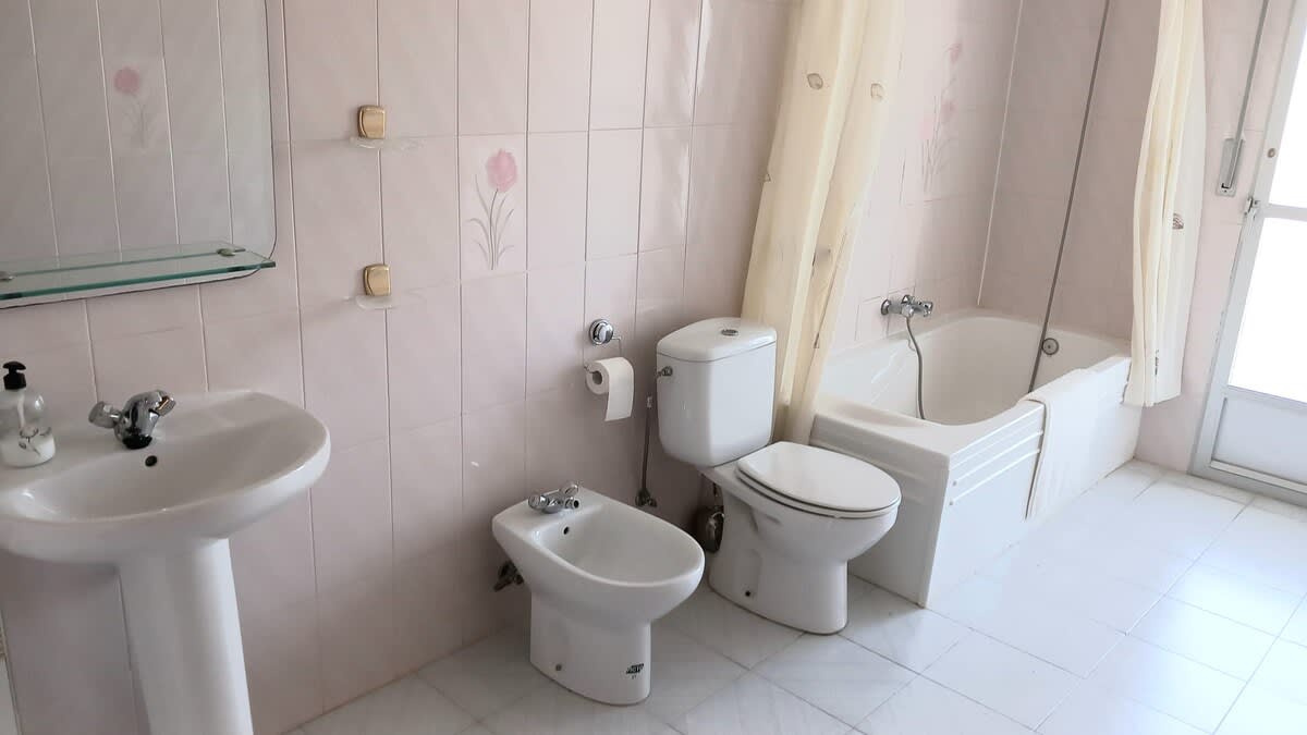 Casa Tranquil: Pool, Cinema & Village Views