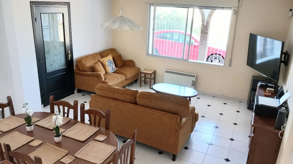 Casa Tranquil: Pool, Cinema & Village Views