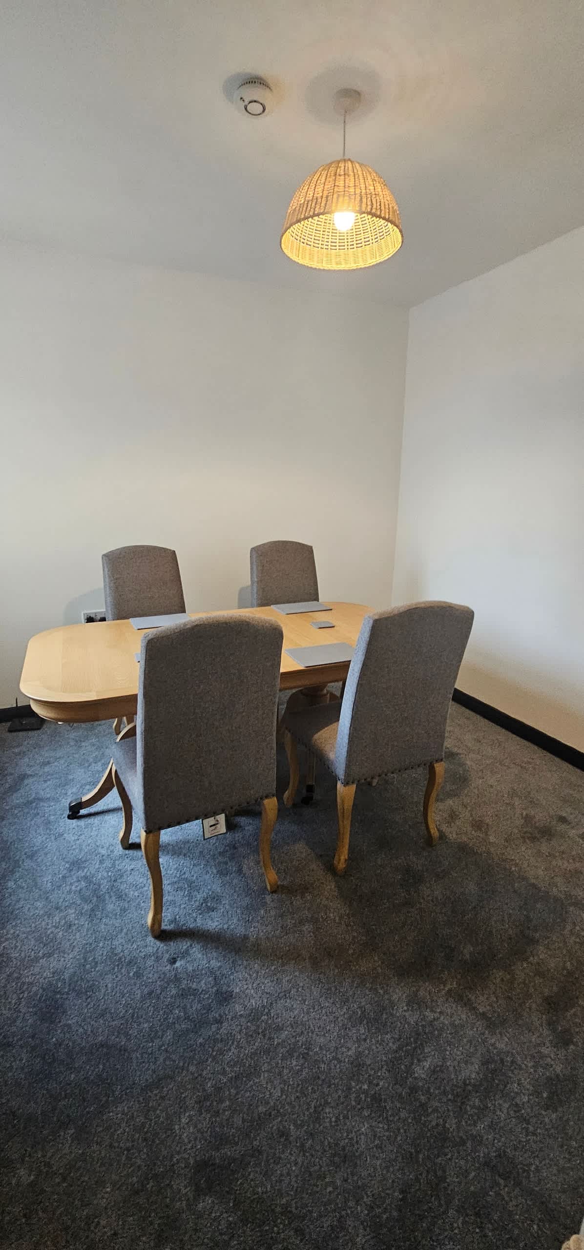 Refurbished 4-Bed Home Near Hospital & Station