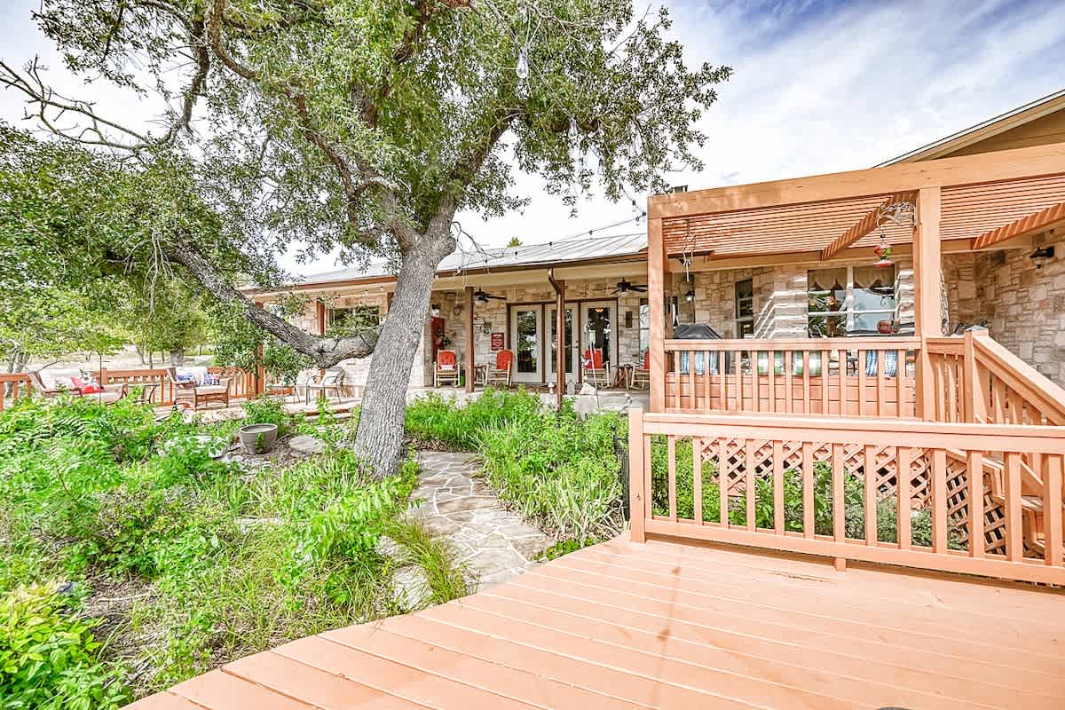 Plenty of space to enjoy the outdoors. 