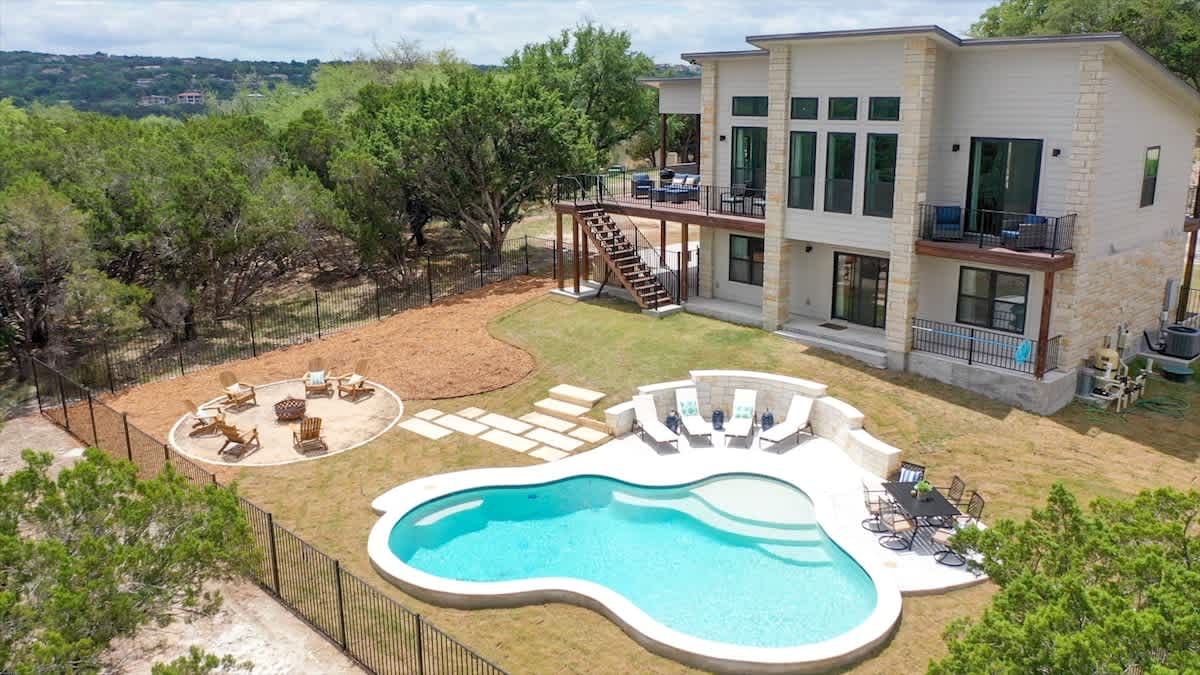 Wonderful backyard space for all to enjoy.