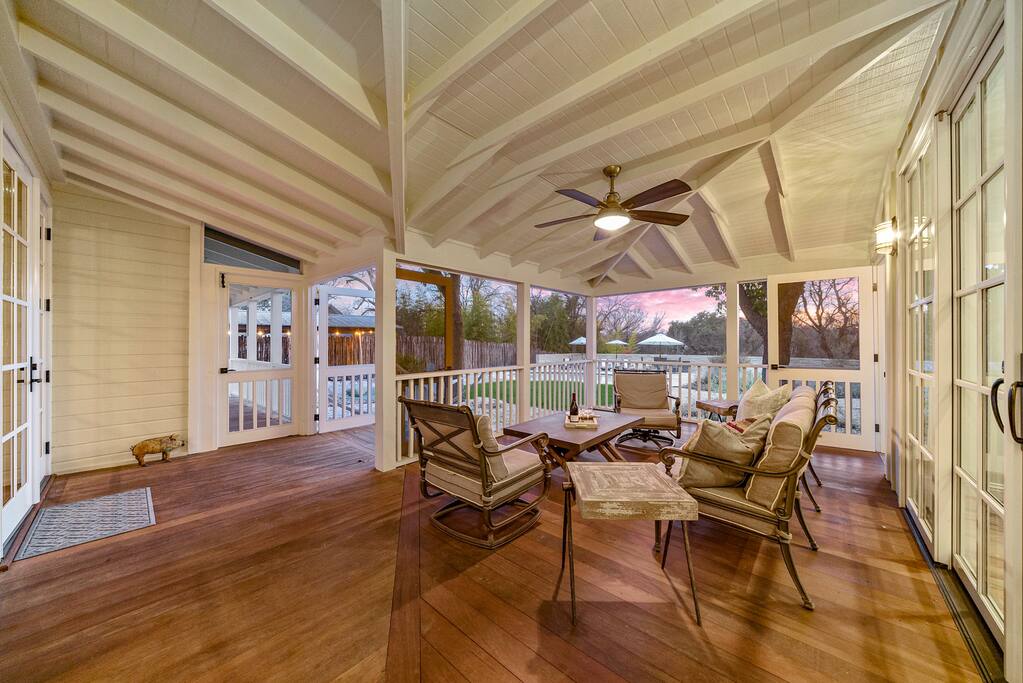 Screened Back Porch