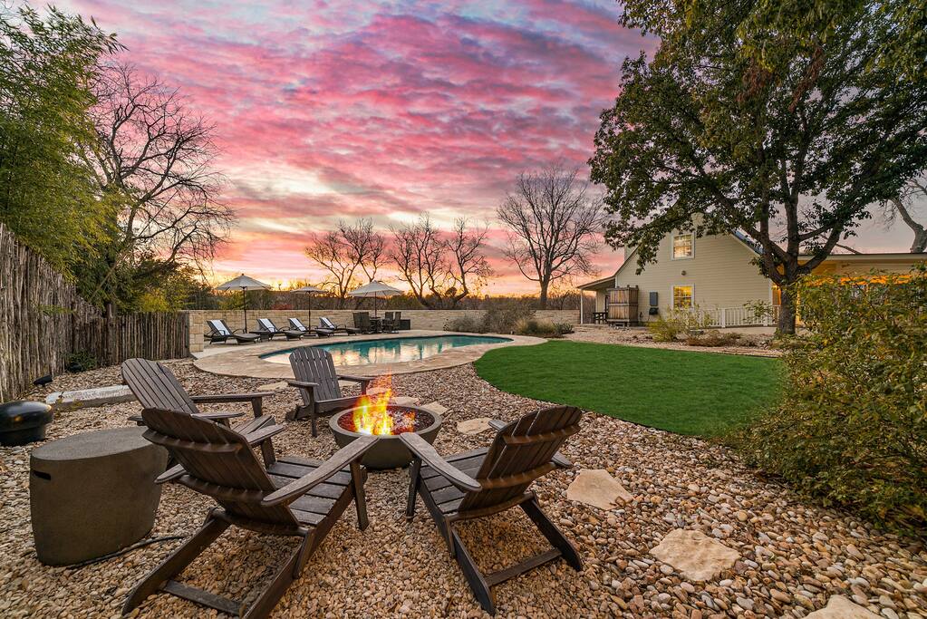 Fritzie at Town Creek - 1.5 Blks off Main