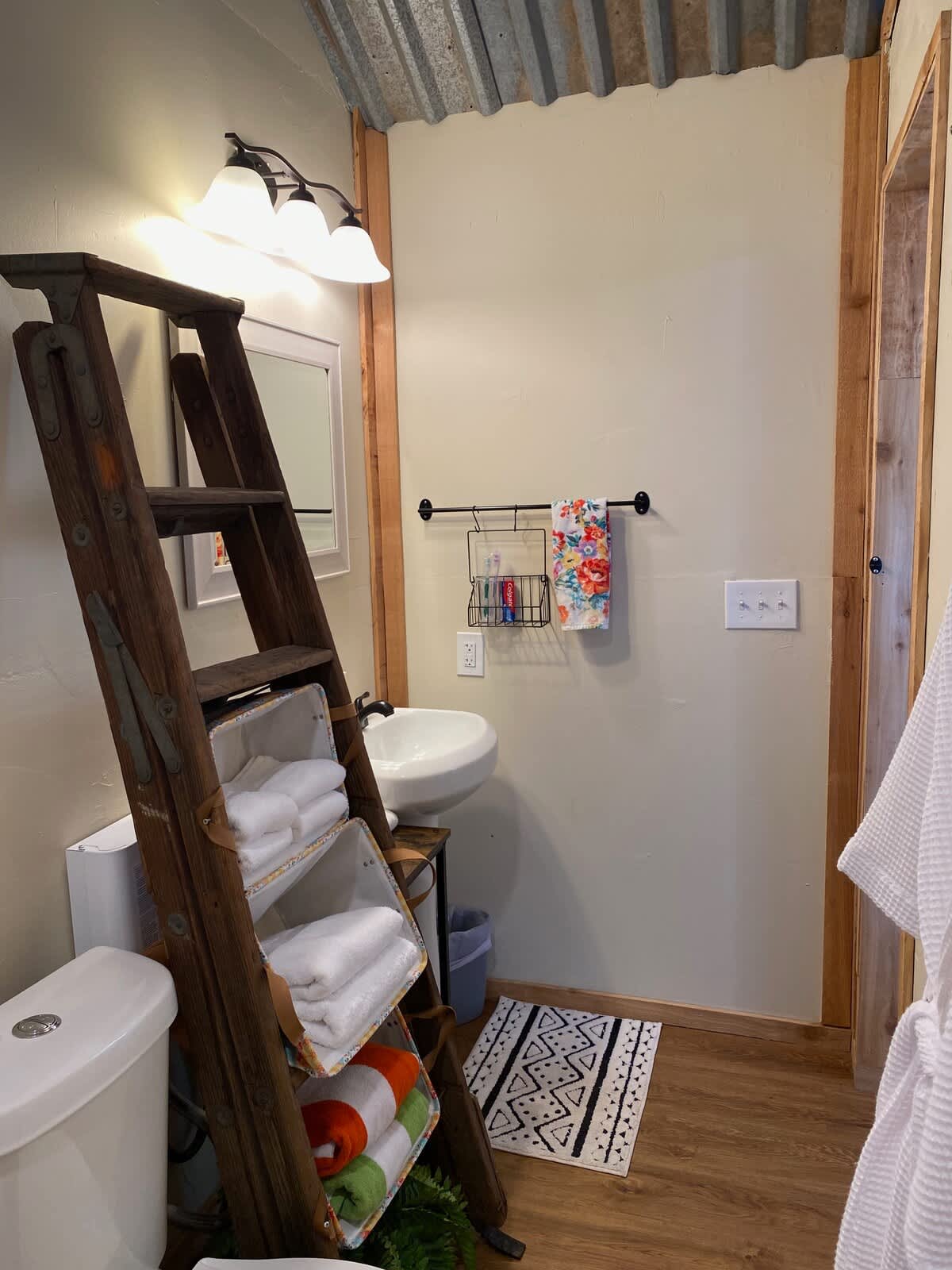 Canyon Lake Family Retreat 7