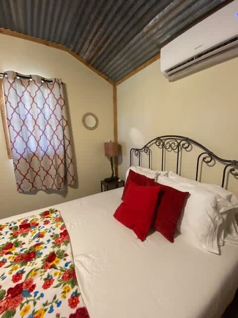 Cabin 2 - sleeps 2 guests