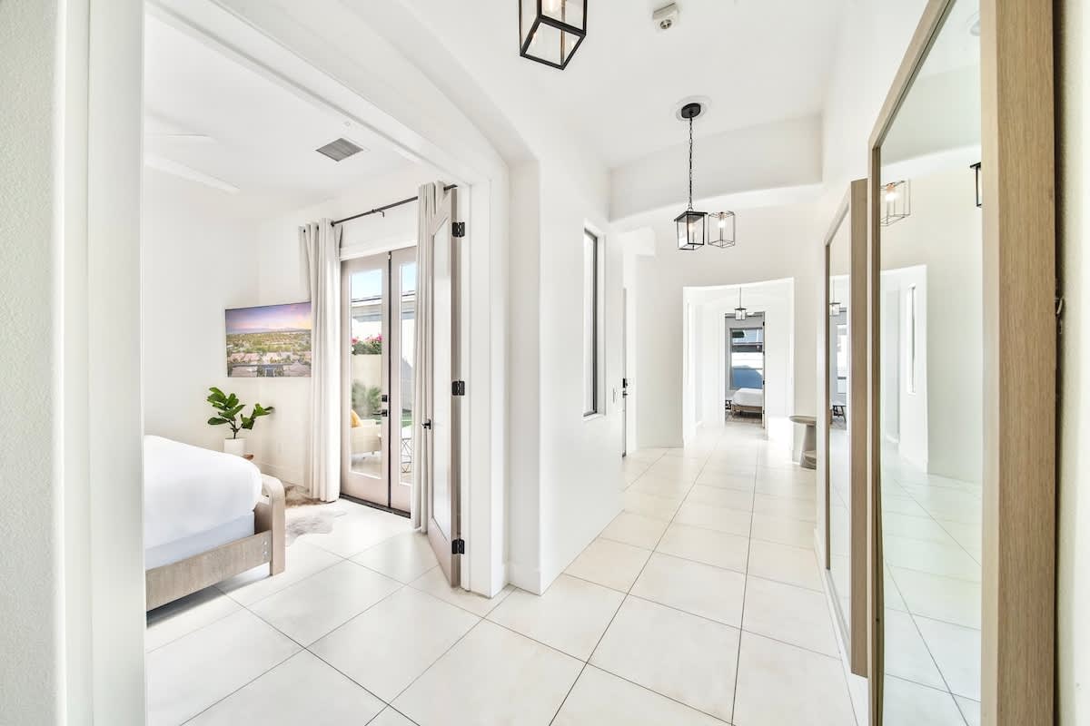 Bright and spacious views.