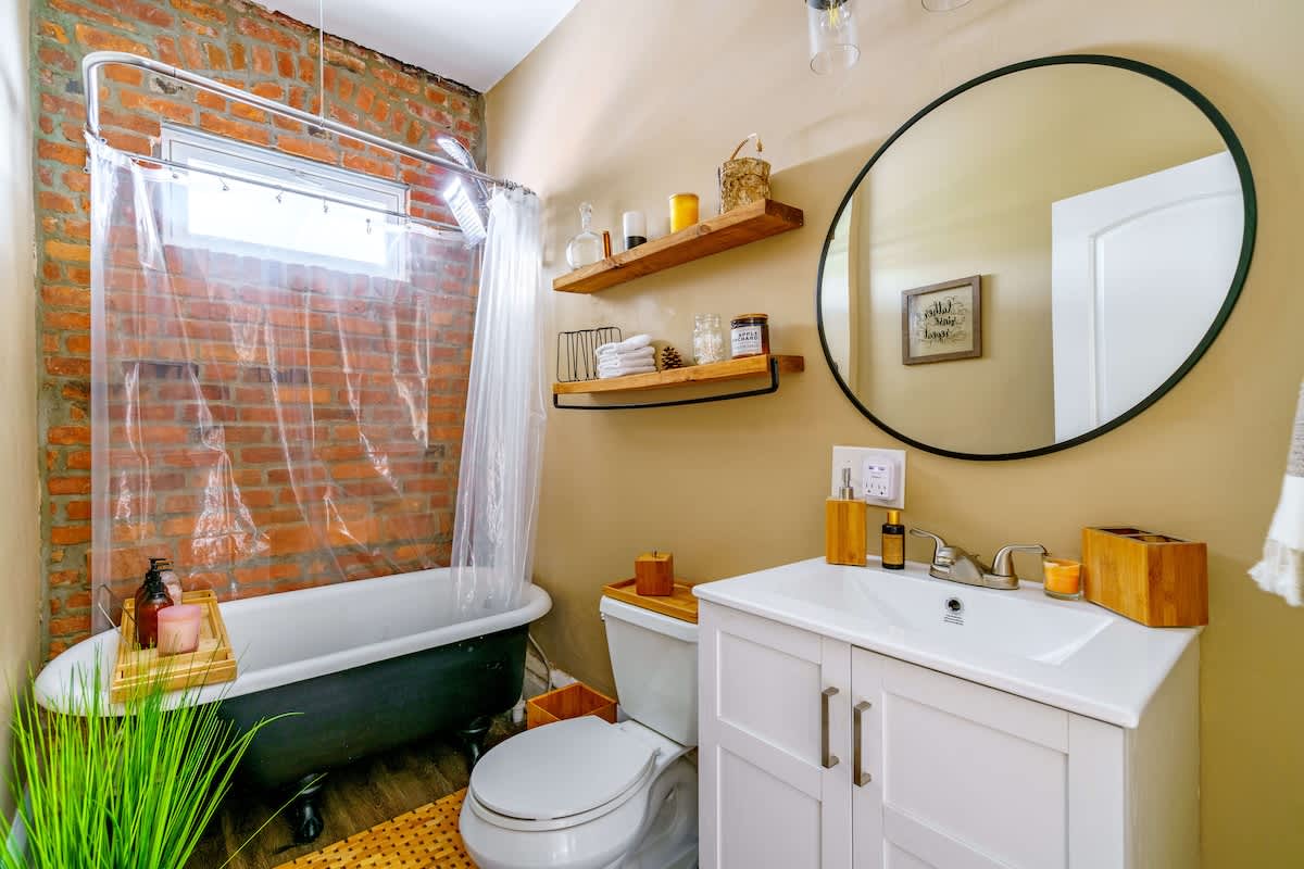 🌿 Jungle Book by Jungle House | Downtown & Short North | Free Parking | 5,800+ Reviews | Near Convention Center & Nationwide Arena & Ohio State | Walk to High Street 3