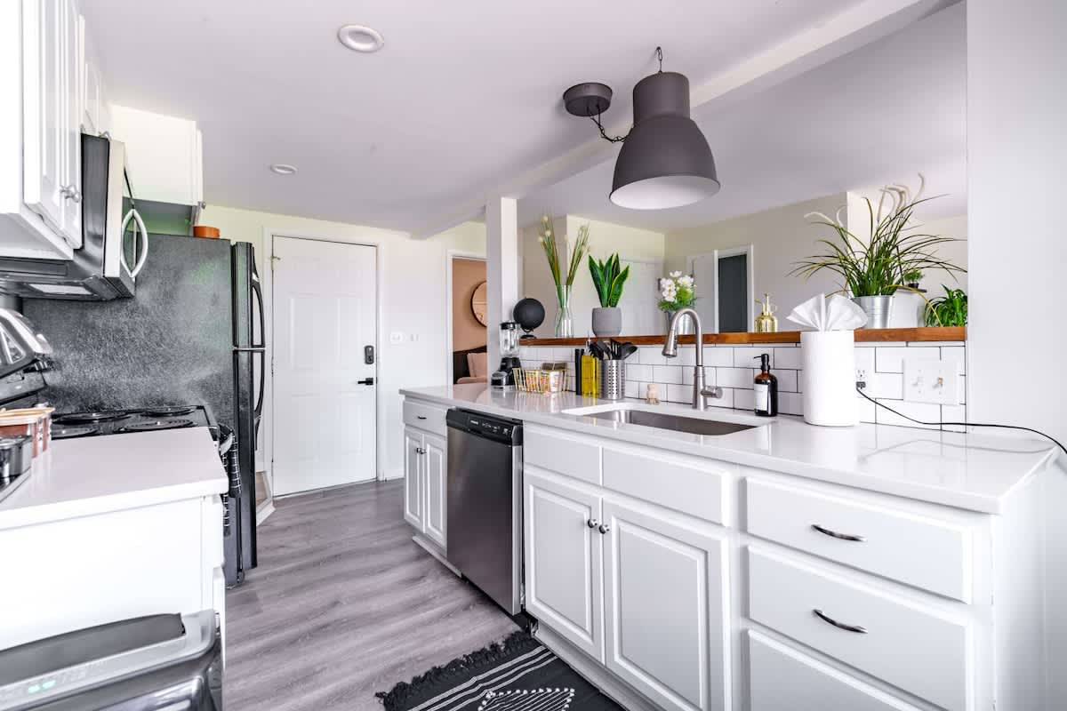 🌿 Goodale Oasis by Jungle House | Downtown & Short North | Walk to High Street | Private Parking | 5,800+ Reviews | Near OSU, Convention Center & Nationwide Arena - Foto 34