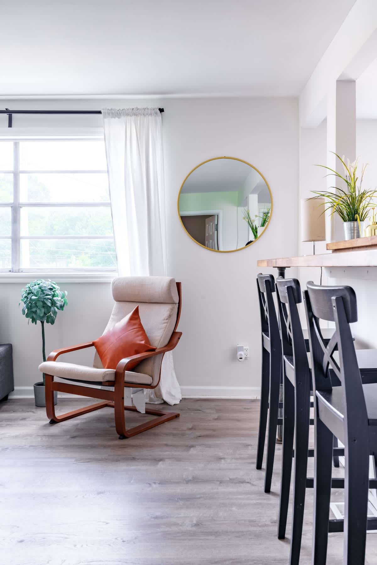 🌿 Goodale Oasis by Jungle House | Downtown & Short North | Walk to High Street | Private Parking | 5,800+ Reviews | Near OSU, Convention Center & Nationwide Arena - Foto 12