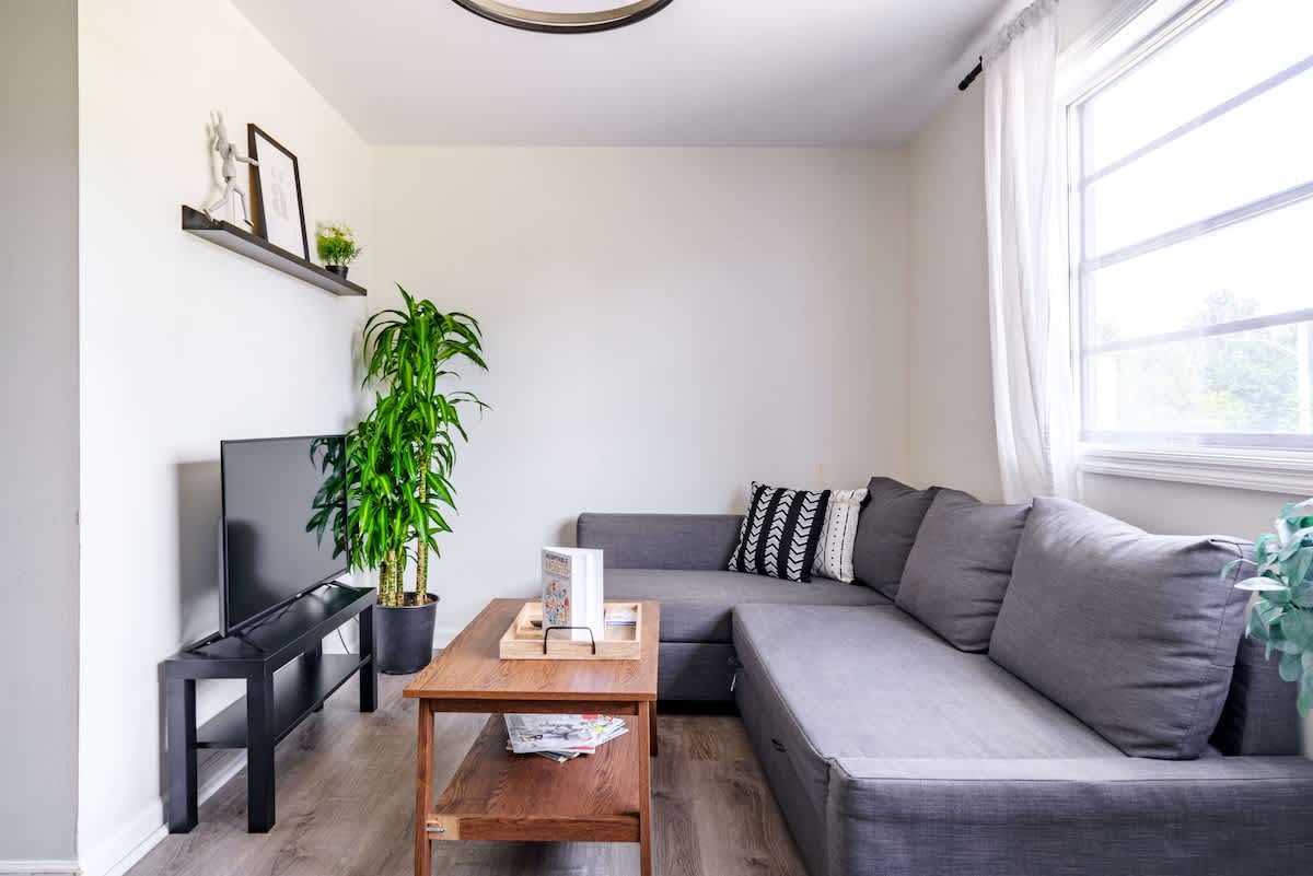 🌿 Goodale Oasis by Jungle House | Downtown & Short North | Walk to High Street | Private Parking | 5,800+ Reviews | Near OSU, Convention Center & Nationwide Arena - Foto 7