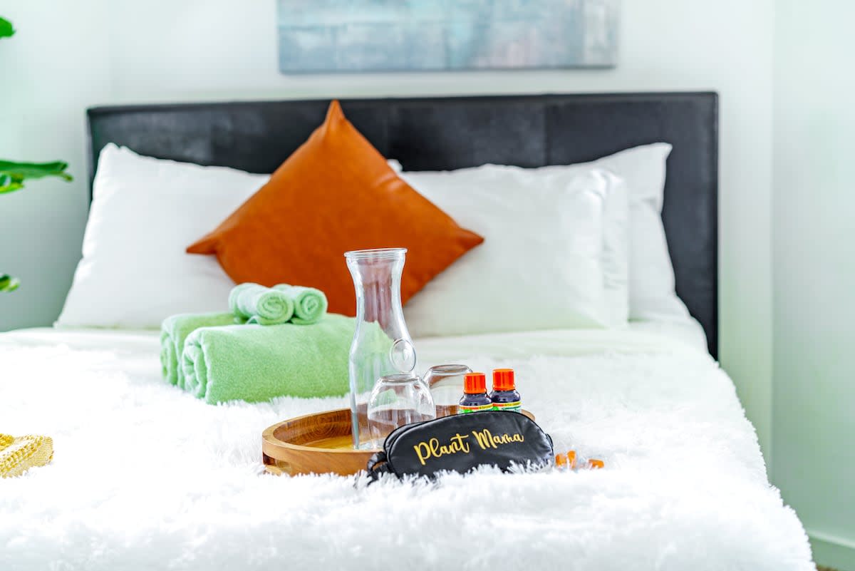 🌿 Casa Uno by Jungle House | Downtown & Short North | Private Parking | 5,800+ Reviews | Near Convention Center & Nationwide Arena & Ohio State | Walk to High Street 6