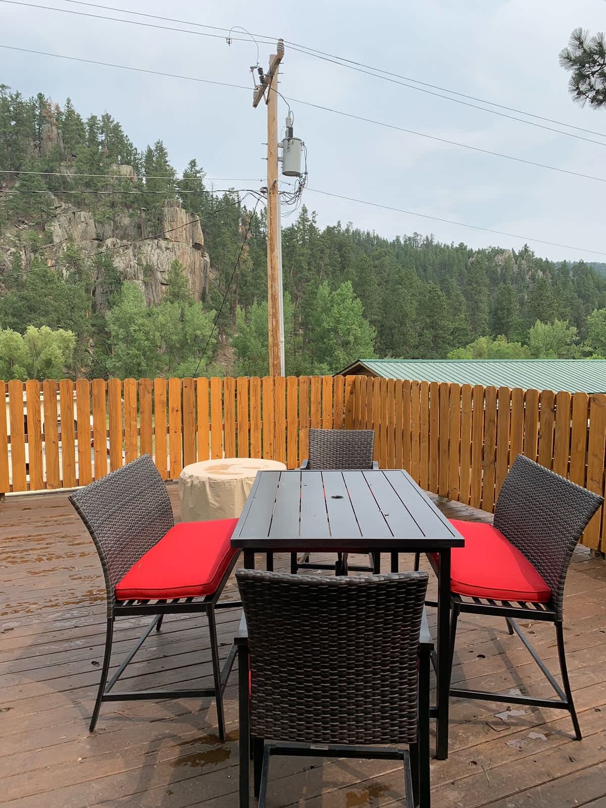 Rock Lodge Complete with Covered Parking and a Hot Tub! 3