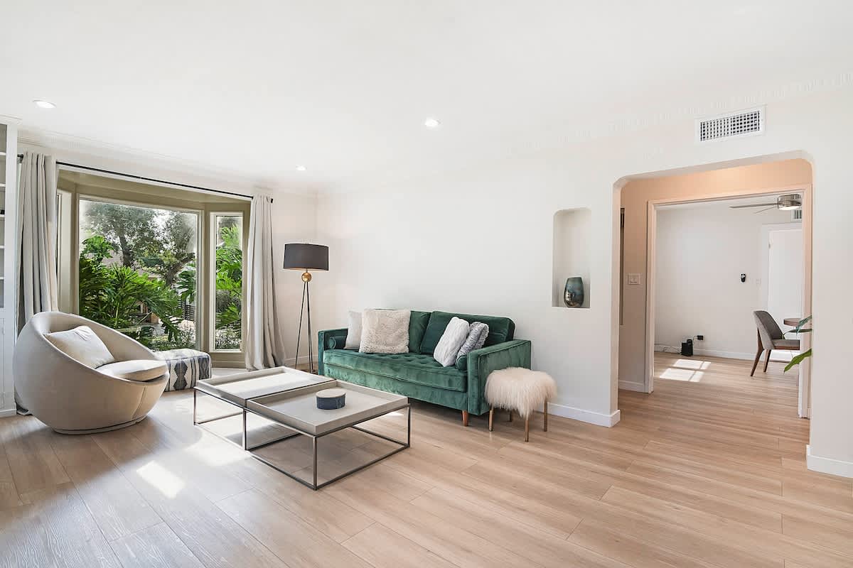 Central LA Home with Private Yard · Near The Grove - Picture 8