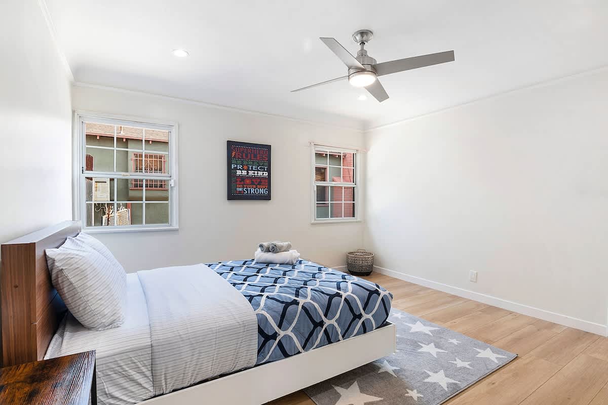 Central LA Home with Private Yard · Near The Grove - Picture 34