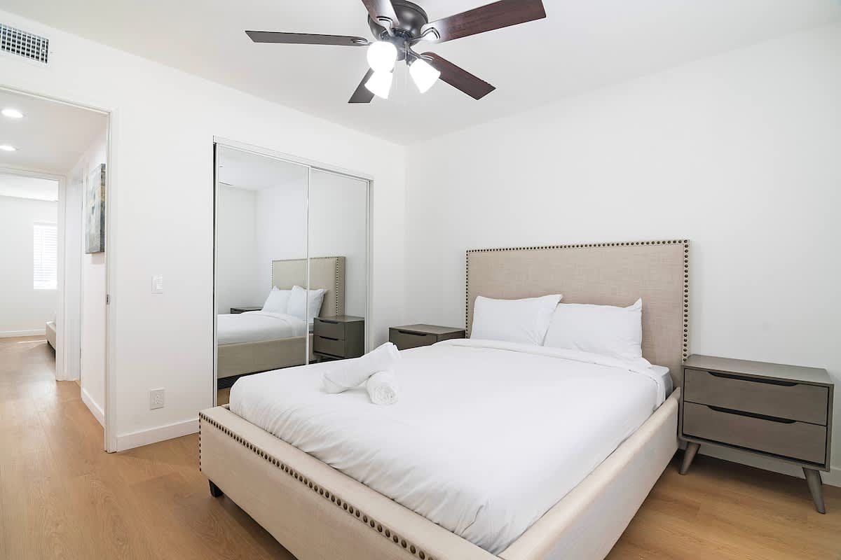 Remodeled 3BR Apartment · Near Universal Studios - Picture 33