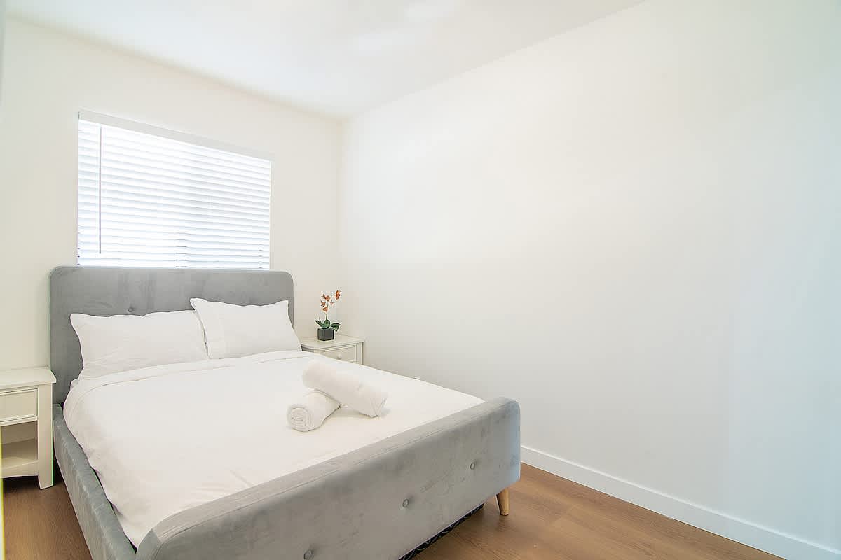 Remodeled 3BR Apartment · Near Universal Studios - Picture 40