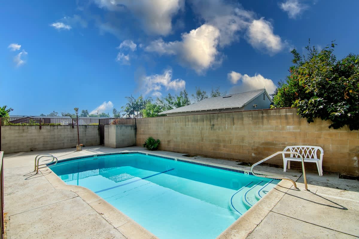 Remodeled 3BR Apartment · Near Universal Studios - Picture 44