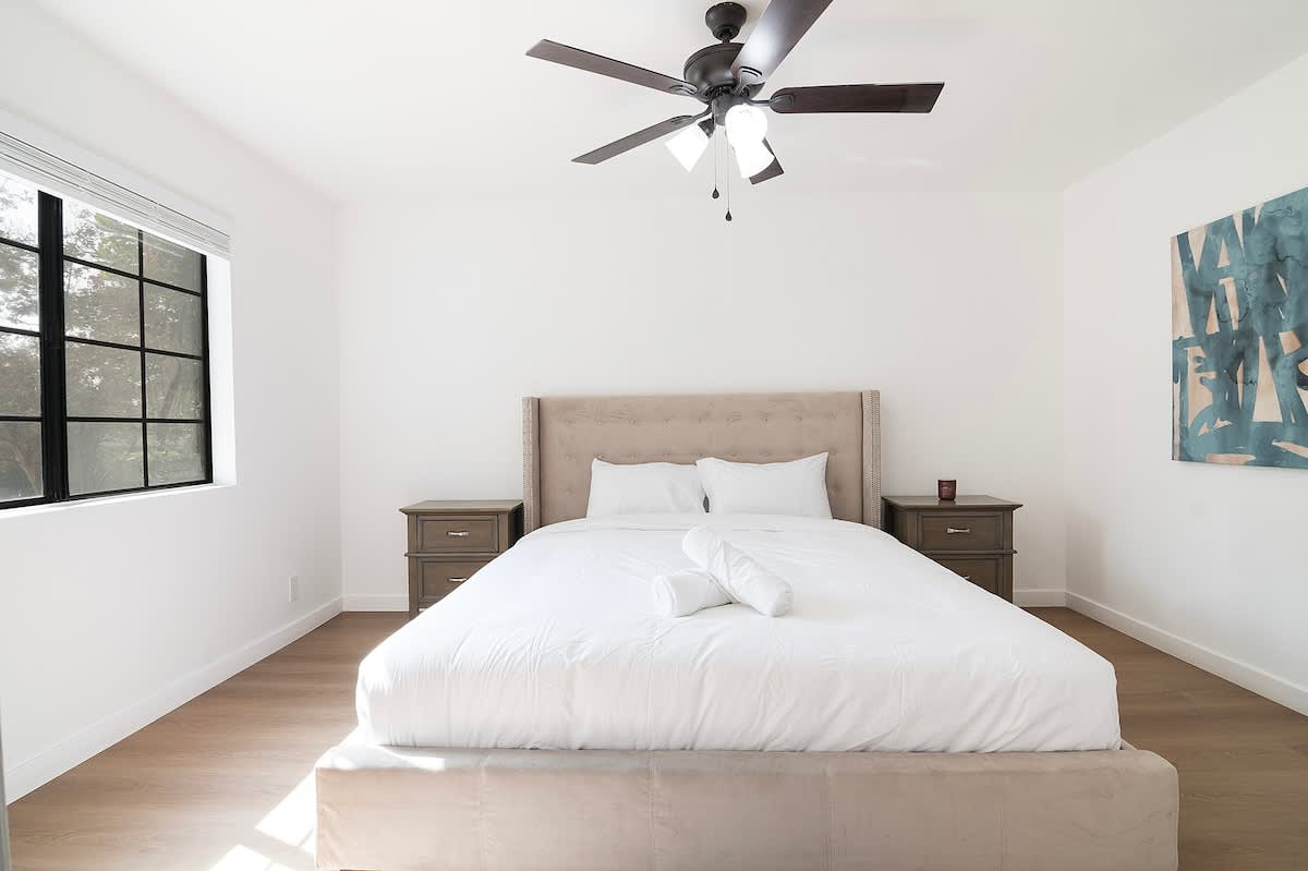 Remodeled 3BR Apartment · Near Universal Studios - Picture 25
