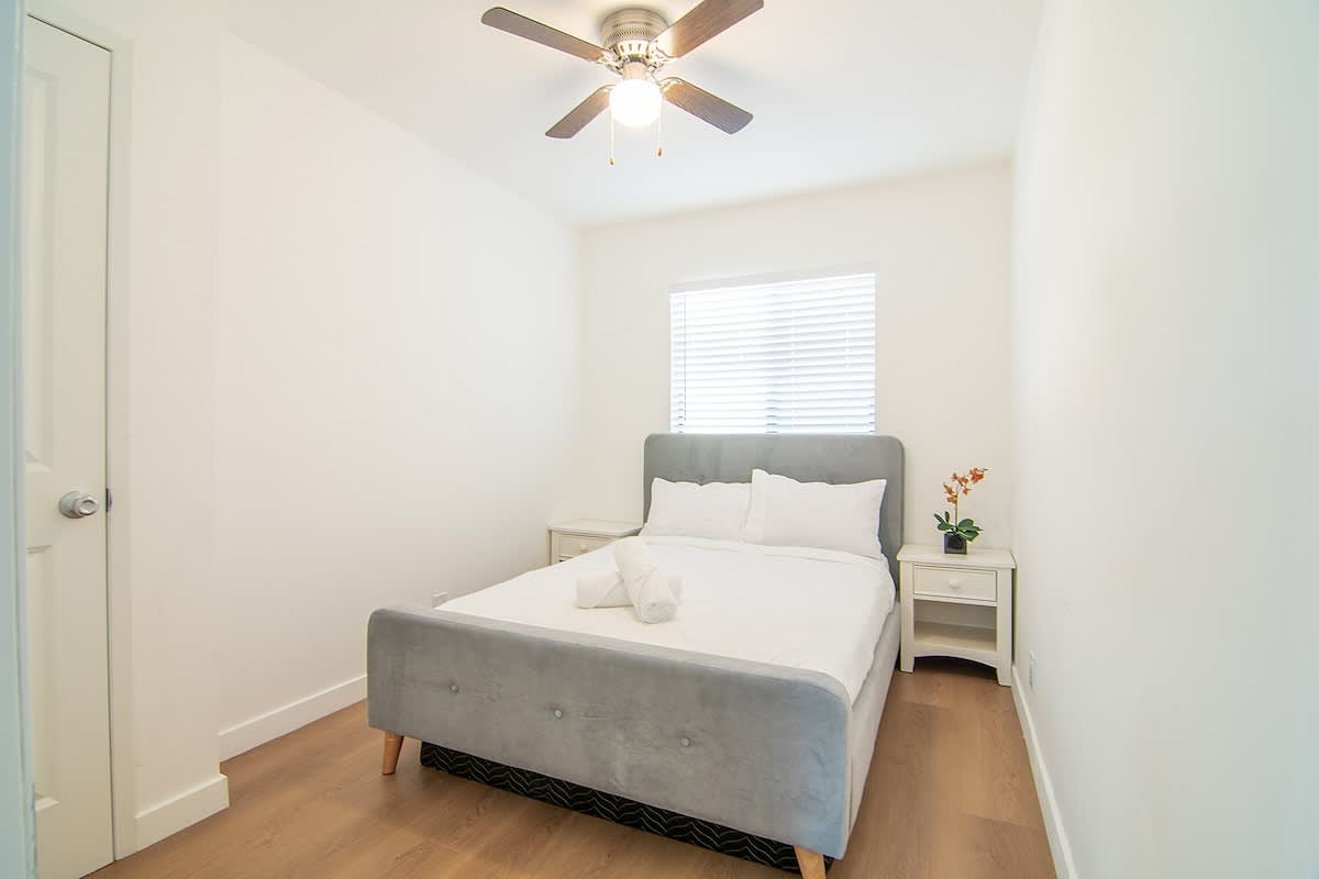 Remodeled 3BR Apartment · Near Universal Studios - Picture 39