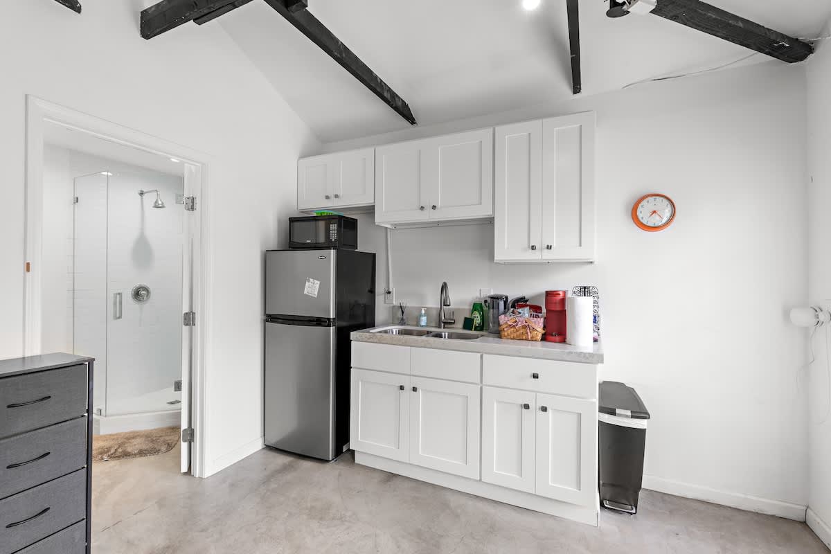 Private Guesthouse · Central Los Angeles