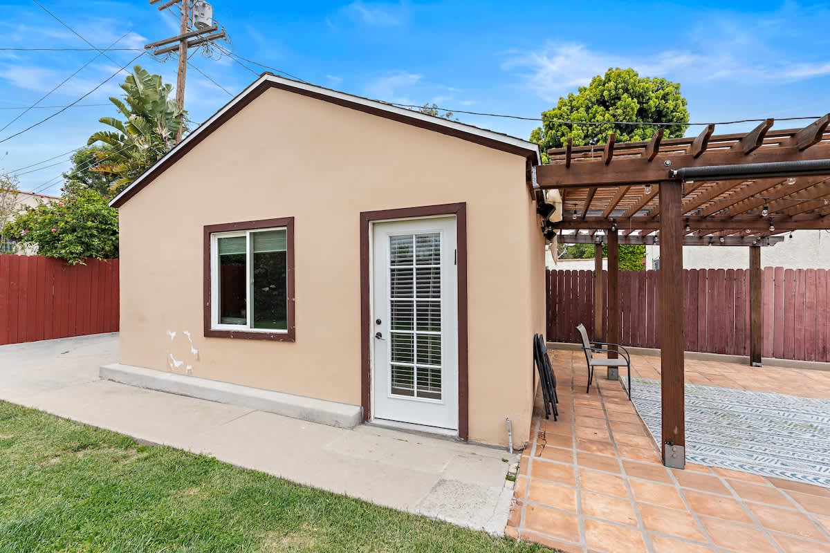 Private Guesthouse · Central Los Angeles