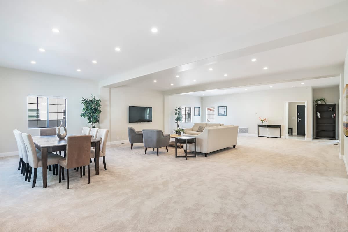 6-Bedroom Group Getaway Near Beverly Hills