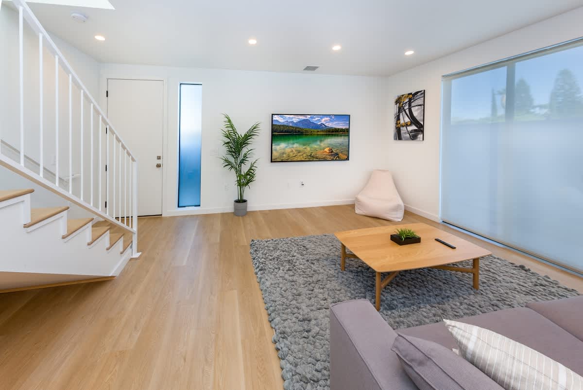 Private Guesthouse · Near Culver City & Beverly Hills