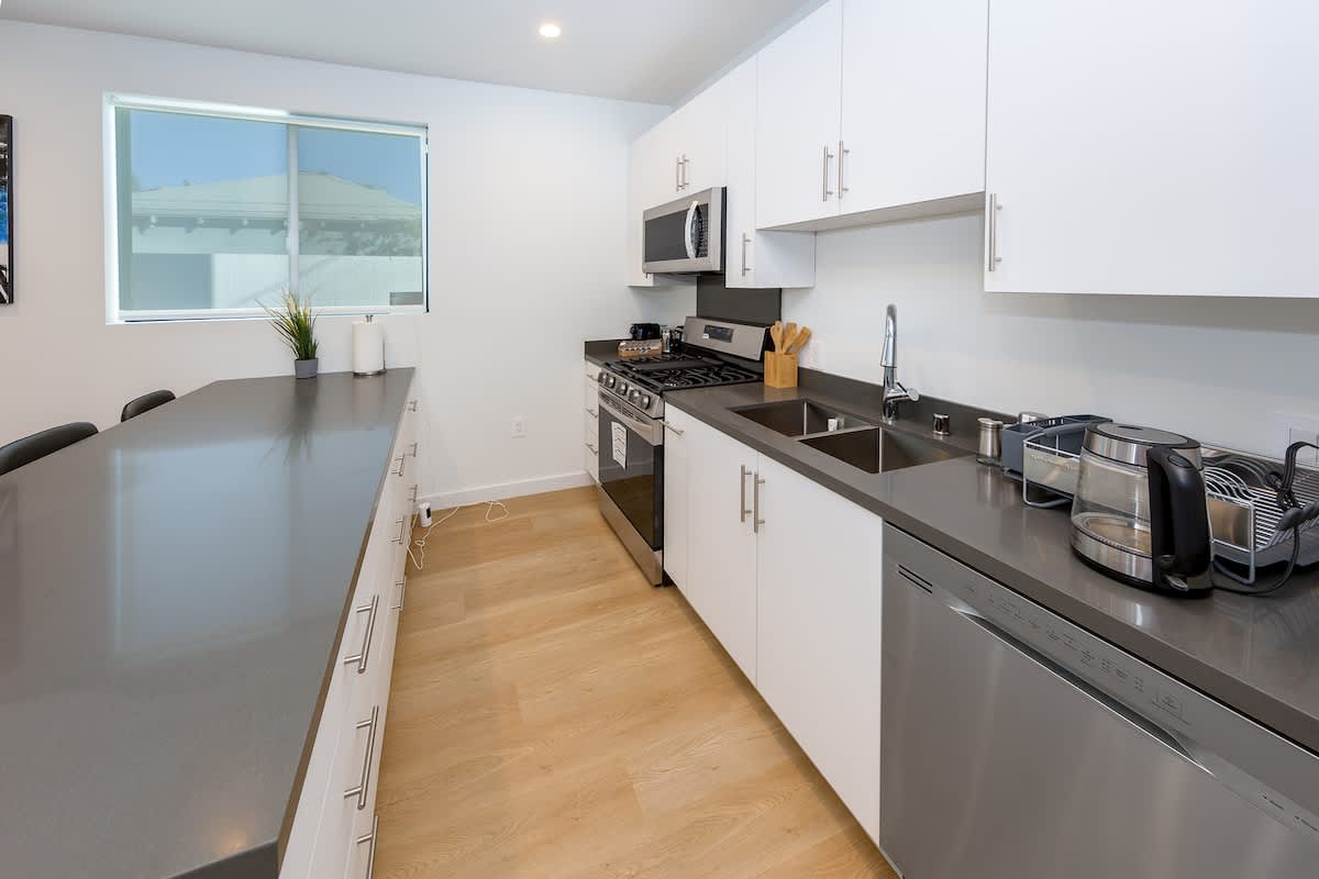 Private Guesthouse · Near Culver City & Beverly Hills