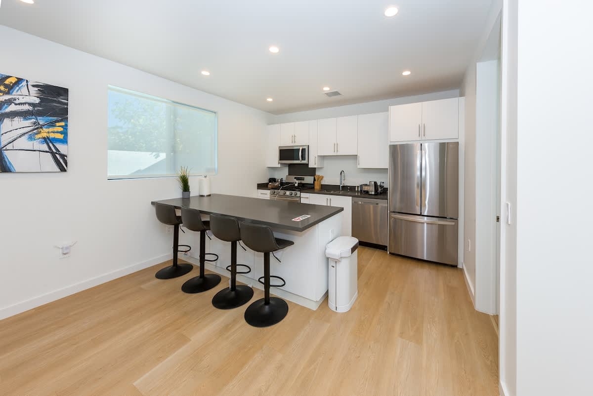 Private Guesthouse · Near Culver City & Beverly Hills